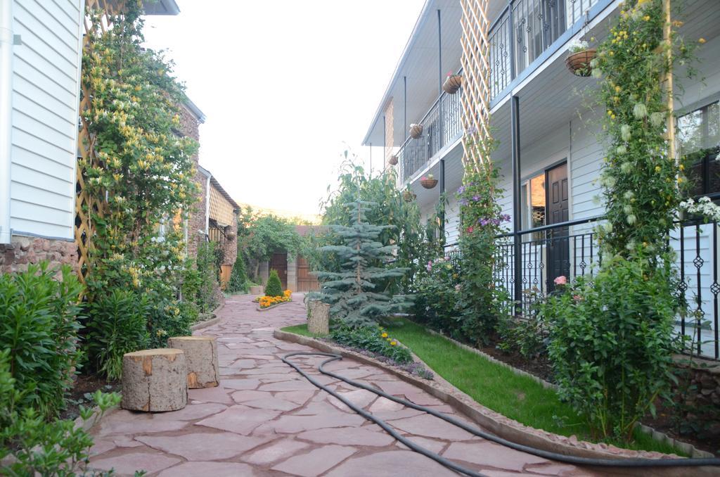 Guest House Fairy Tale Kaji-Say Екстер'єр фото